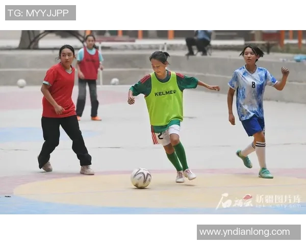 少年足球明星专访揭秘成长之路与梦想追逐的精彩瞬间